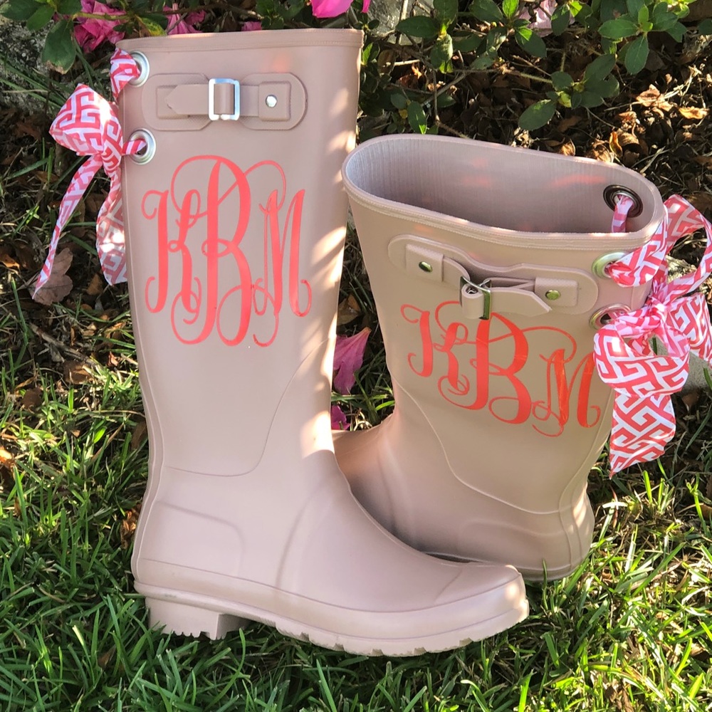 Season ending sale Custom rain boots matching  🎀